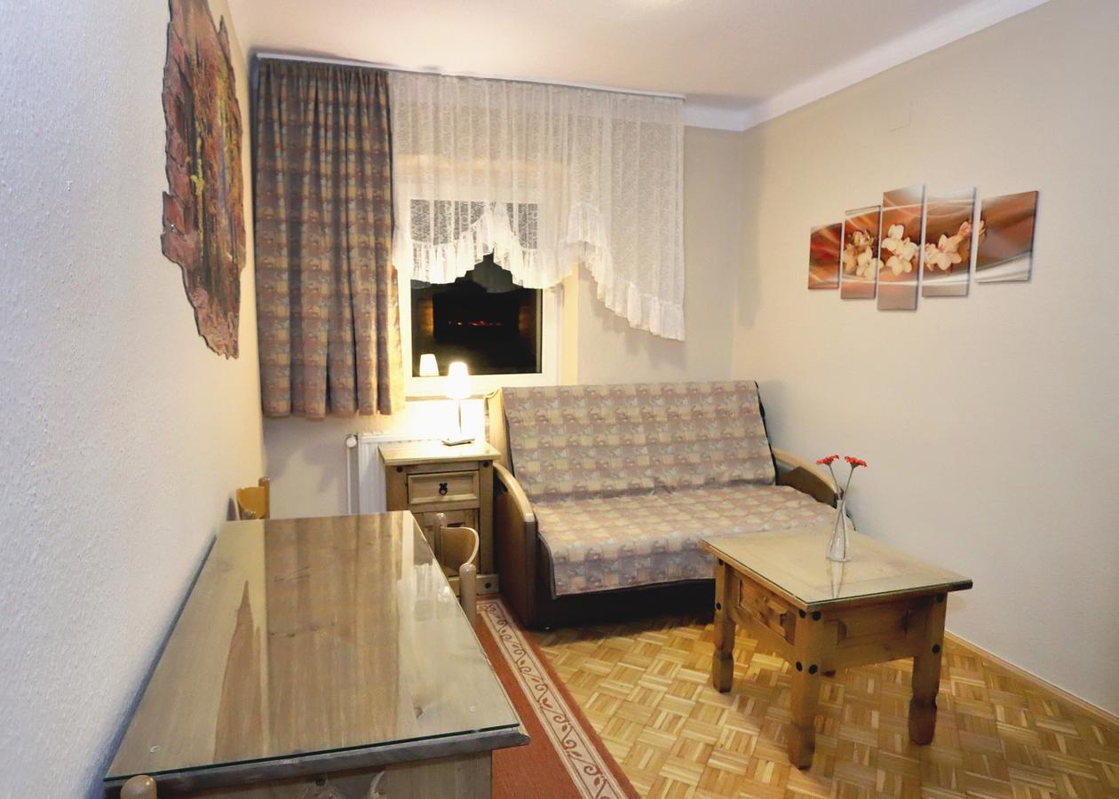 Pensjonat Tara Jeleśnia Εξωτερικό φωτογραφία